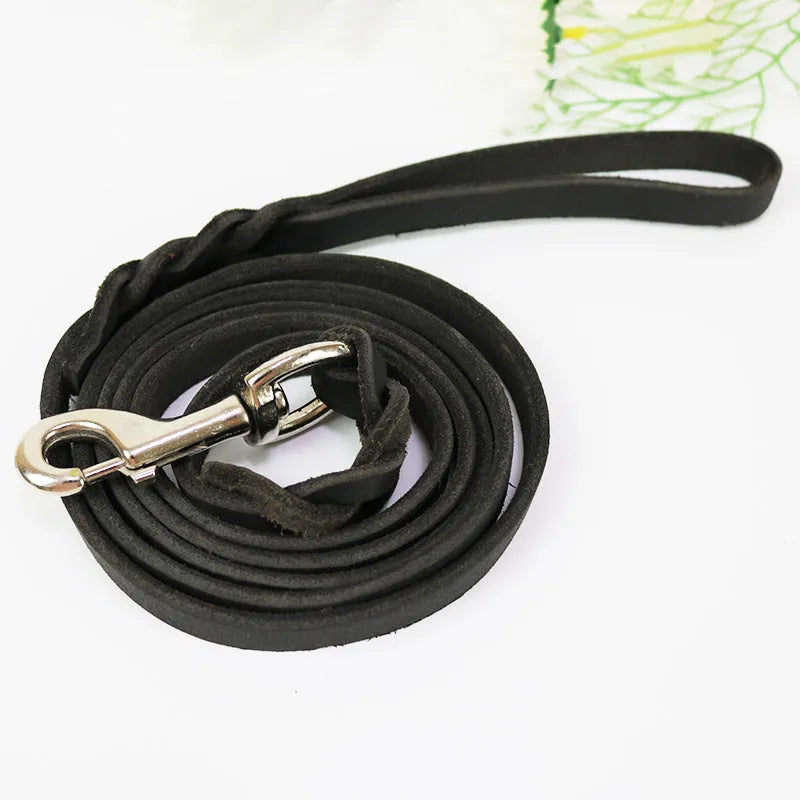 Thickened cowhide leather dog walking rope in light brown colour with hand-held loop