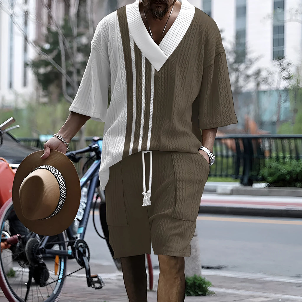 Men's printed drop-shoulder knitted short-sleeved top with matching shorts in polyester blend fabric