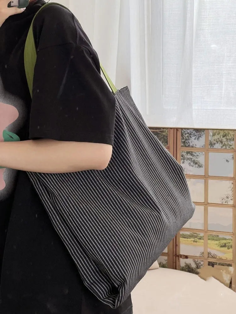 Canvas tote shoulder bag in plaid or striped pattern with 24cm strap