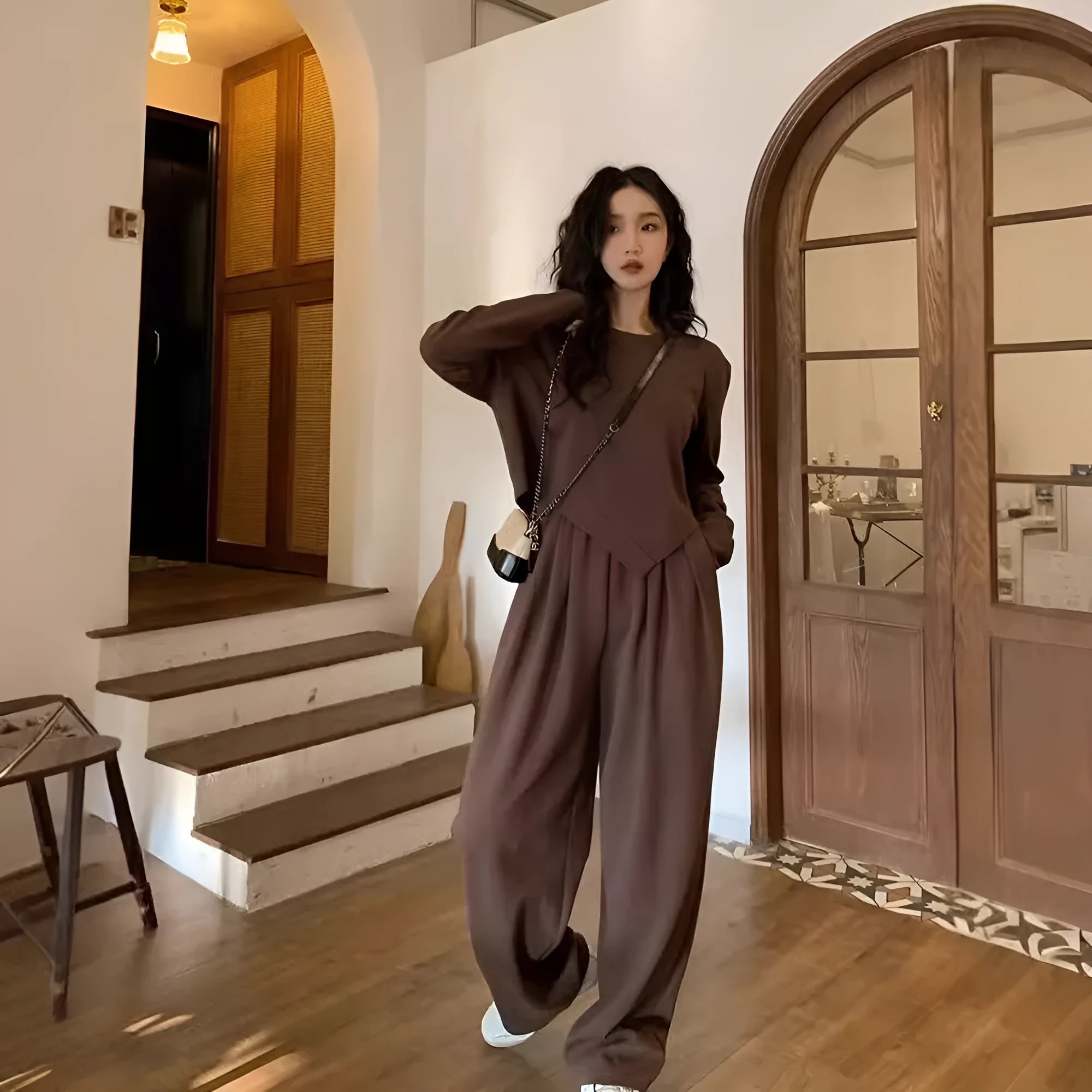 Women's khaki casual sports suit with loose trousers and long sleeve top in Japanese-Korean style