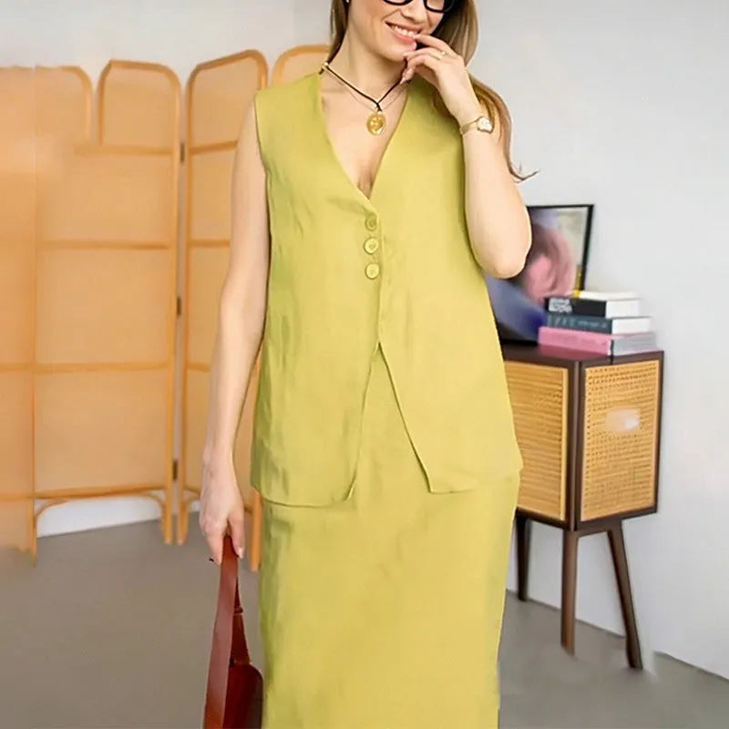 Women's sleeveless vest and long skirt two-piece casual suit in polyester available in three colours