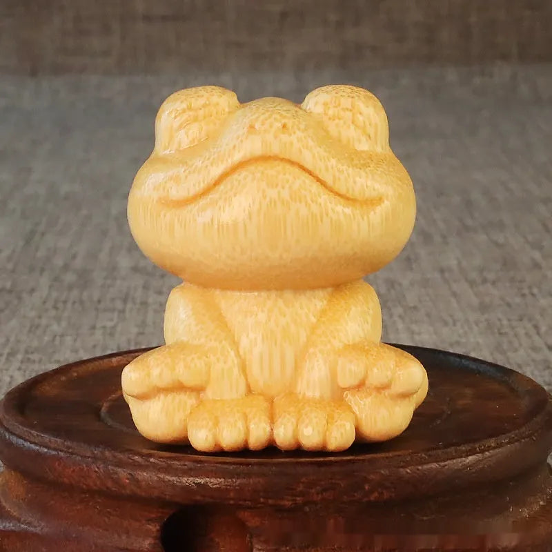 Smiling frog solid bamboo carving ornament with 5cm height and cartoon design