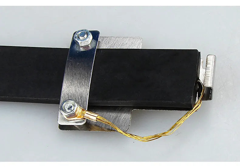 Black car electrostatic grounding chain measuring 370mm in length.