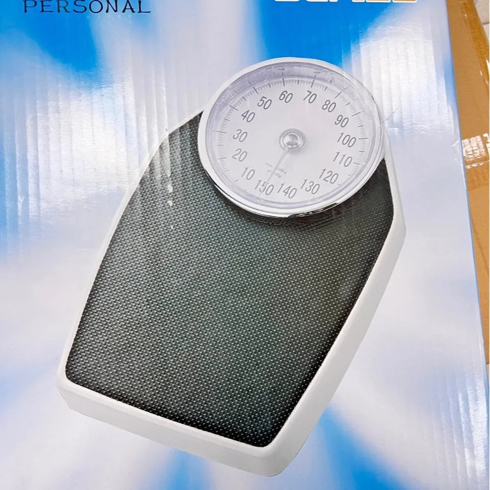 Black mechanical body weight scale with large dial on a 47x35cm platform