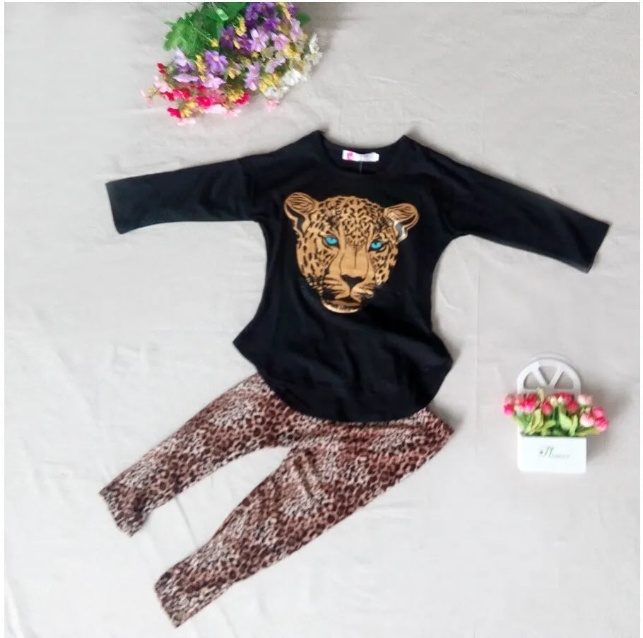 Children's two-piece casual summer pants suit set in black, short sleeves, for ages 3-8.