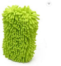 Silvery green car wash sponge showing microfiber chenille texture and 14x25cm dimensions