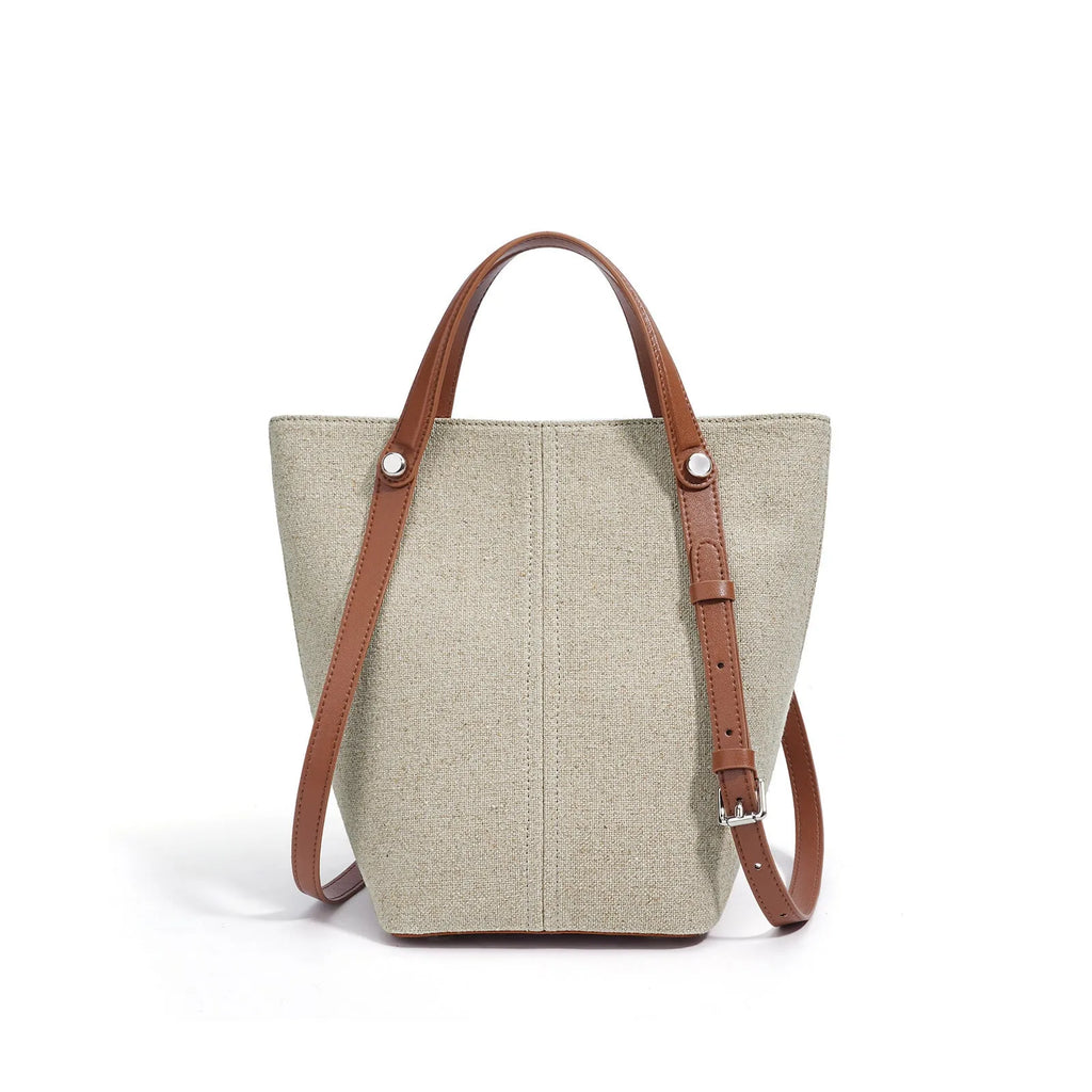 Genuine leather shoulder bag in Linen Black with contrast stitching and open pocket