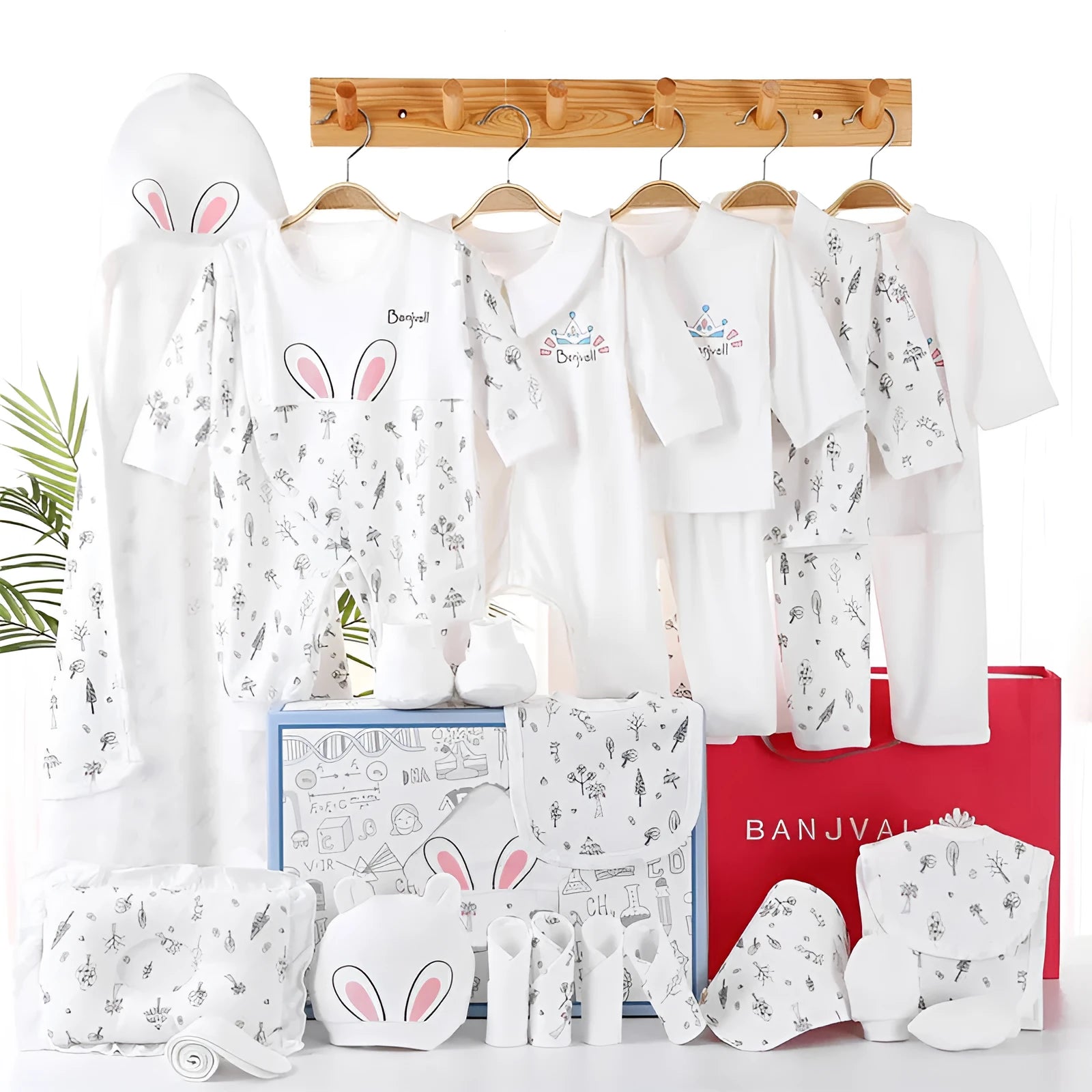 24-piece newborn gift box set with 100% cotton blue pink white baby clothes in 43x30cm box