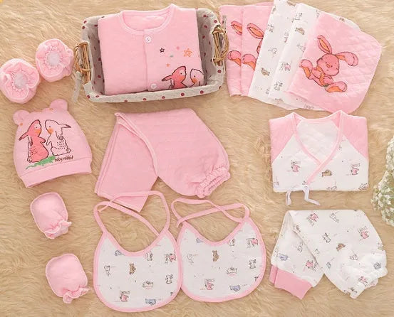 Newborn padded baby clothes multi-piece set in cotton fabric with pink Radish Rabbit pattern
