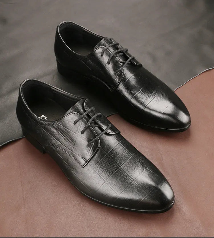 Men's black cow leather derby shoes with pointed toe and rubber soles for business wear