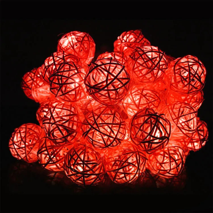 30 LED solar string light with 6m length, IP65 rating, and colour or warm white light options