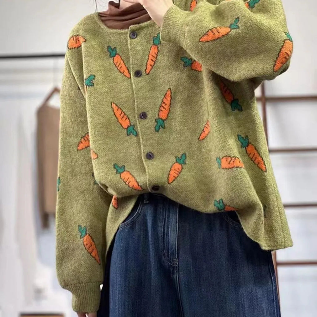 Round neck artistic print cardigan in contrasting colours with a loose fit
