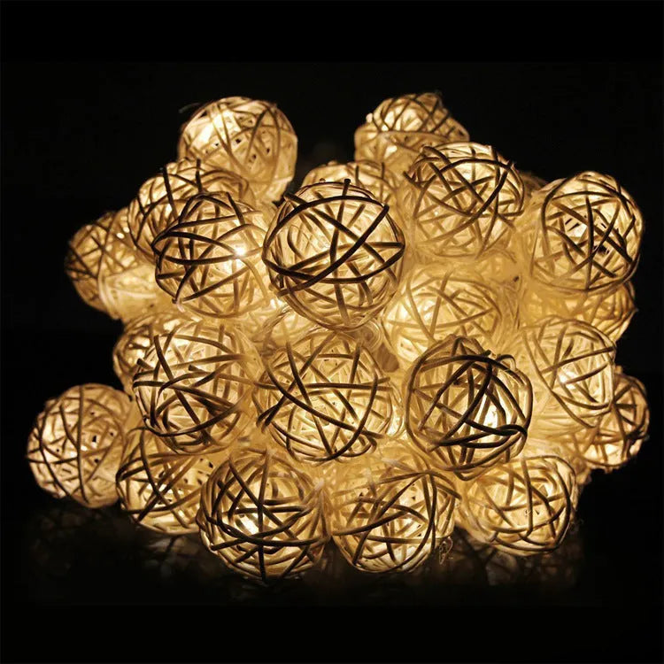 30 LED solar string light with 6m length, IP65 rating, and colour or warm white light options