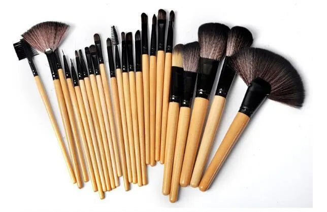 24 professional makeup brushes with wooden handles in a PU gift bag