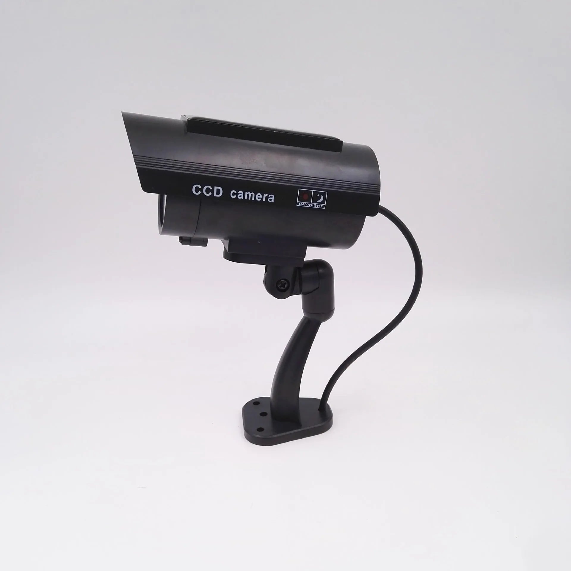 Black gun-style solar simulation security camera for indoor and outdoor deterrent use