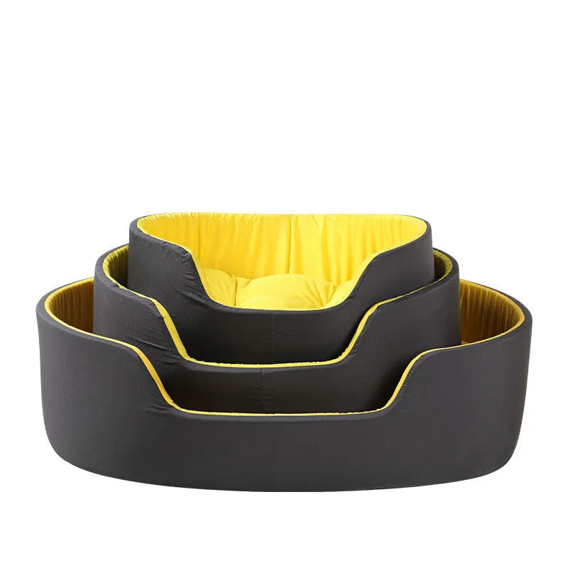Cloth pet kennel for cats and dogs in black or green colour, available in small, medium, and large sizes