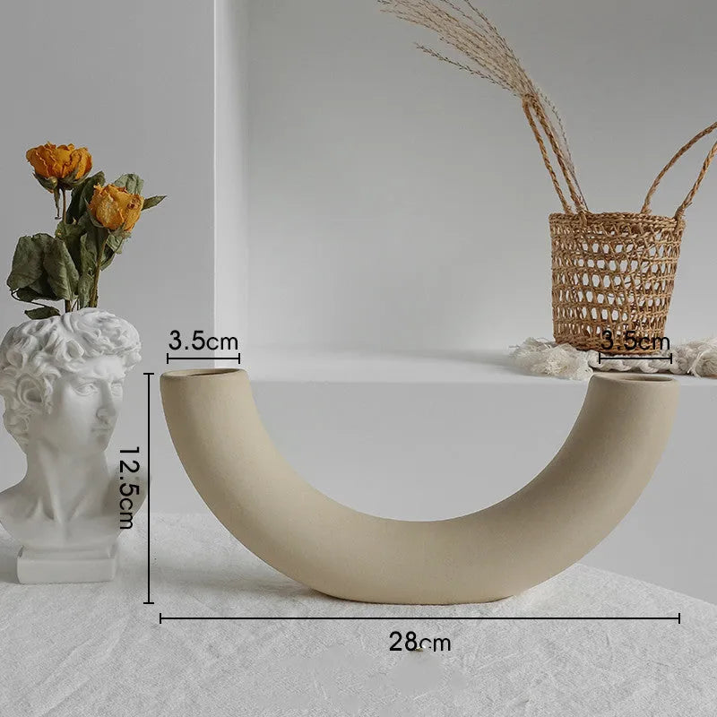 Matte ceramic dry flower vase with textured surface in Nordic style