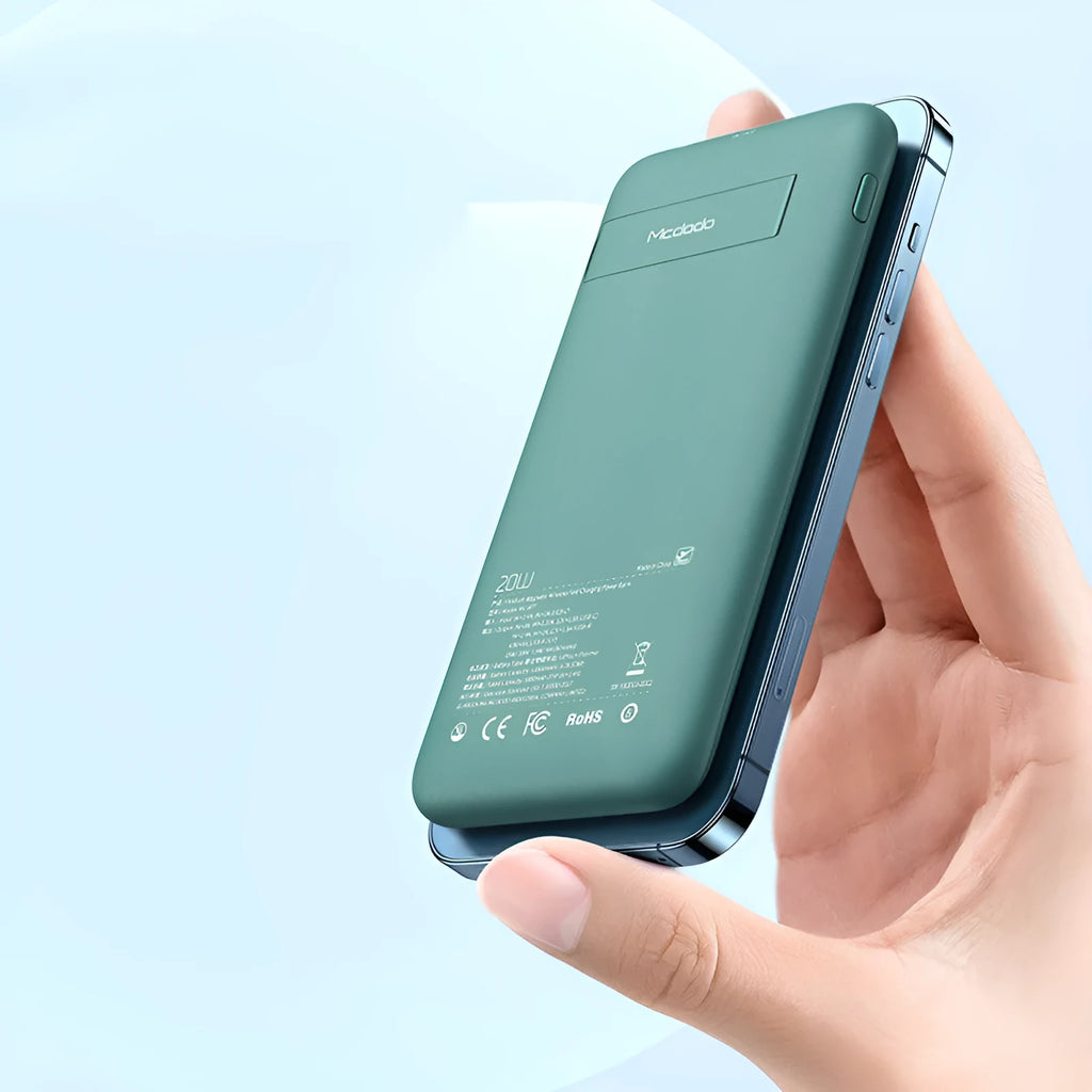 Maiduo mint green MagSafe magnetic wireless power bank showing back clip and dimensions.