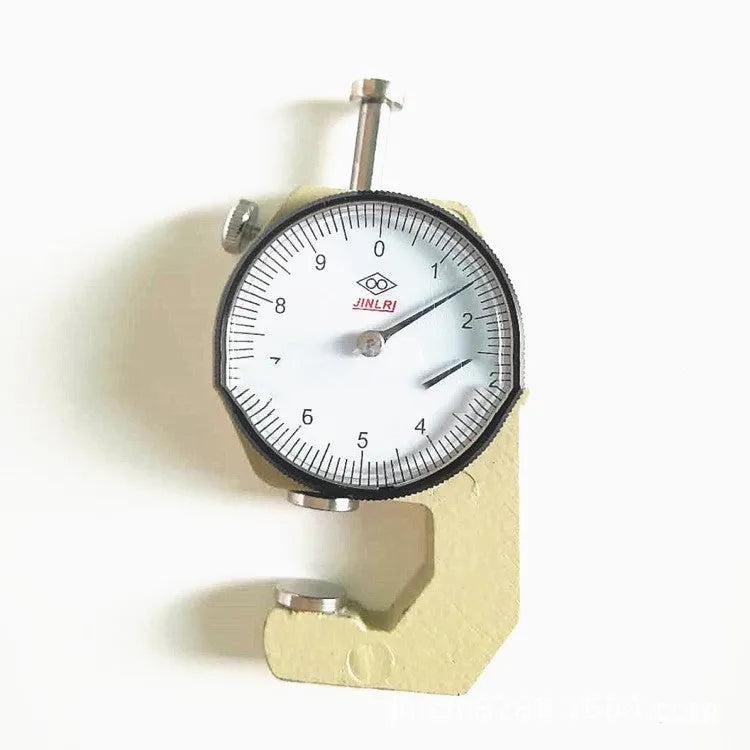 Handheld film thickness gauge for measuring steel tubes, fabrics, and plastic films