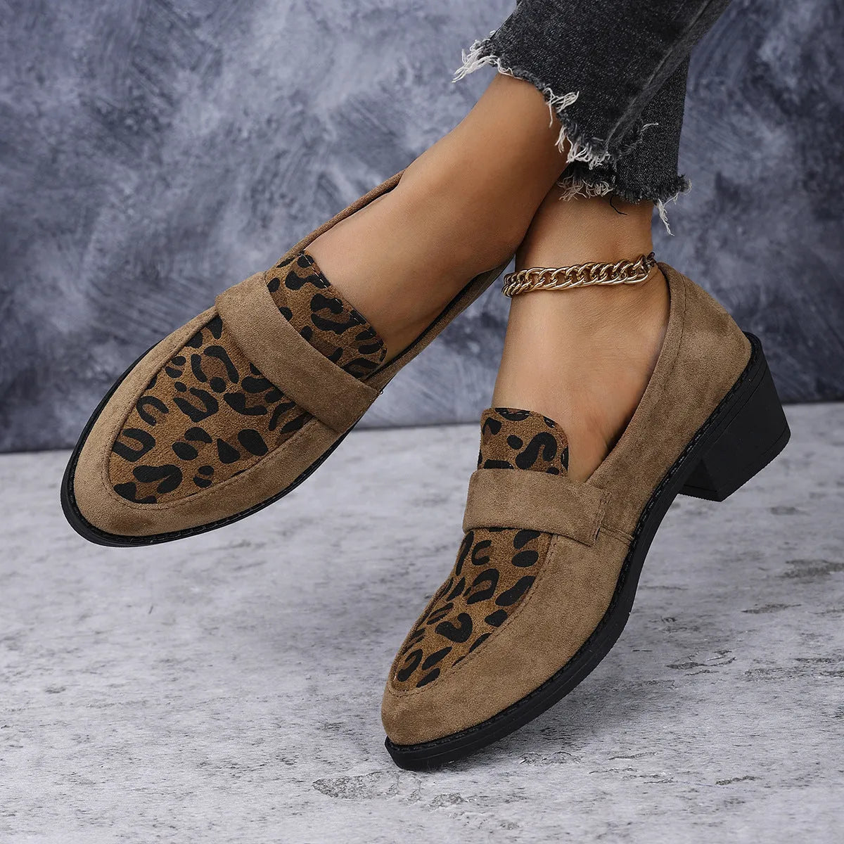 Leopard print suede slip-on casual shoes with chunky mid-heel and pointed toe