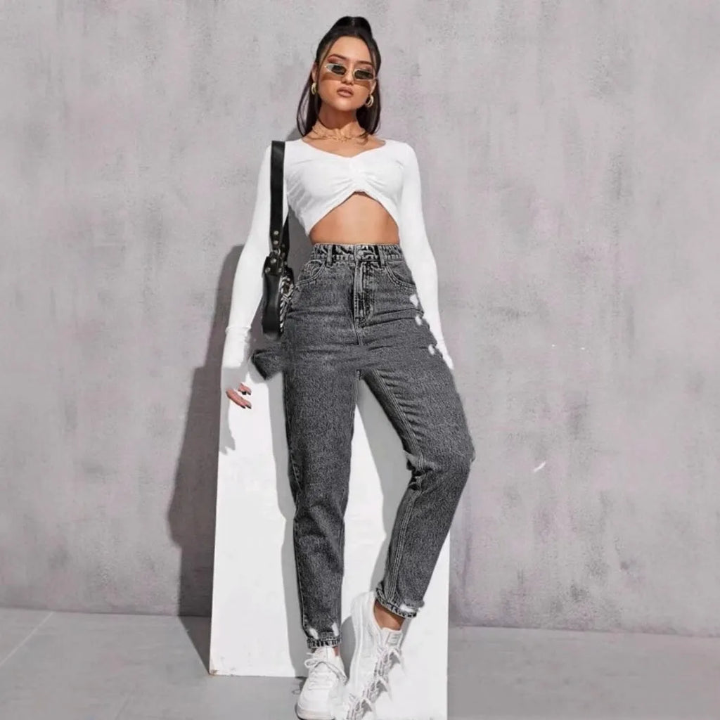 Women's ripped washed skinny jeans in light blue with nine-part calf length, high waist, cotton denim stretch fabric