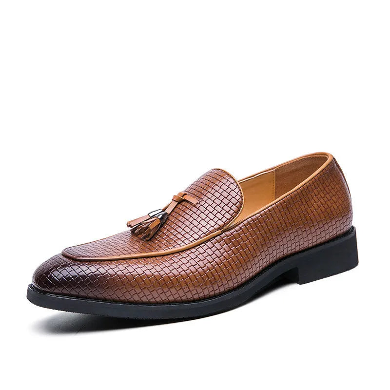 Men's pointed slip-on shoes with tassel decoration in black, red, or yellow colours