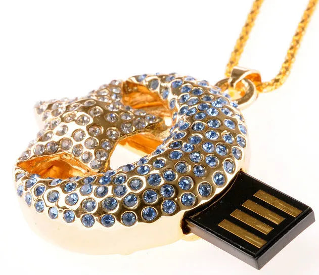 Jewelry Xingyue creative metal USB flash drive on a white background.