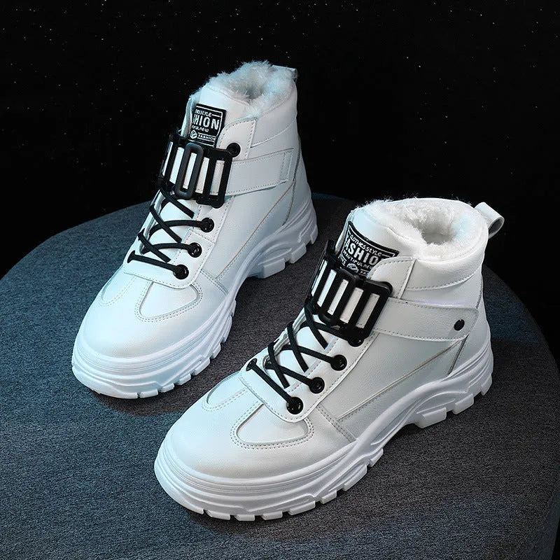Ladies snow boots in black with artificial PU upper, flat heel, round toe, and front tie laces