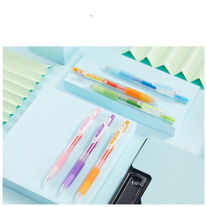 Baiguole gel pen with 0.5mm tip showing metallic gold ink colour option