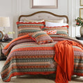 Quilted printed cotton bed cover set with pillowcases on a 1.5-1.8m bed.