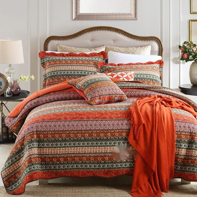 Quilted printed cotton bed cover set with pillowcases on a 1.5-1.8m bed.