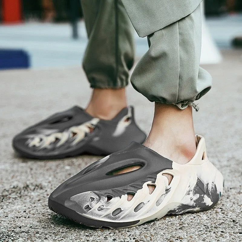 Camouflage coconut hole shoes for men, EVA upper and sole, round toe, front lace-up, height-increasing design, available in black camouflage