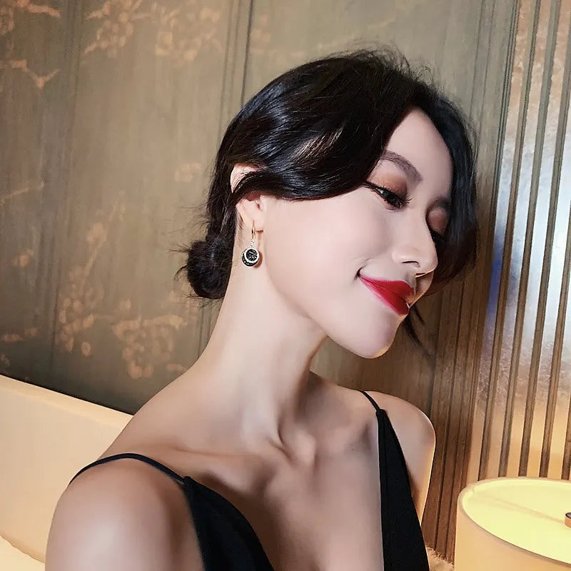 Black geometric round drop earrings with 3.6cm length and retro Hong Kong style design