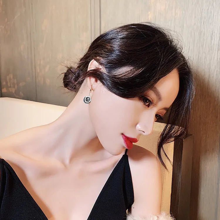 Black geometric round drop earrings with 3.6cm length and retro Hong Kong style design
