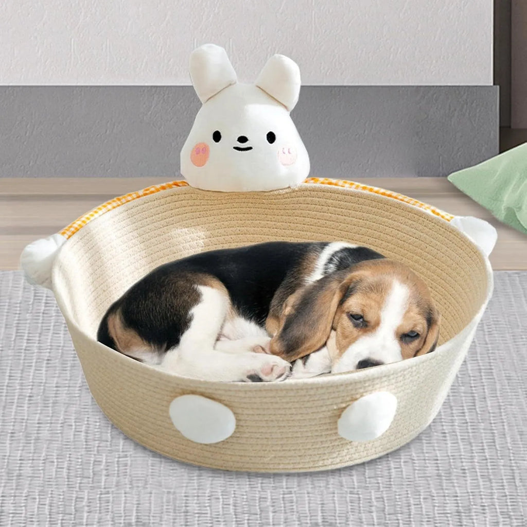 Woven cotton rope cat bed basket with integrated scratching board in bear design