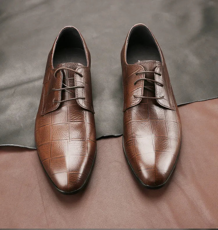 Men's black cow leather derby shoes with pointed toe and rubber soles for business wear