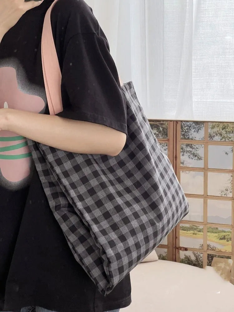 Canvas tote shoulder bag in plaid or striped pattern with 24cm strap