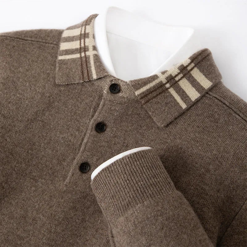Men's loose-fit cashmere knitted pullover in coffee, with lapel collar and long sleeves, front view.