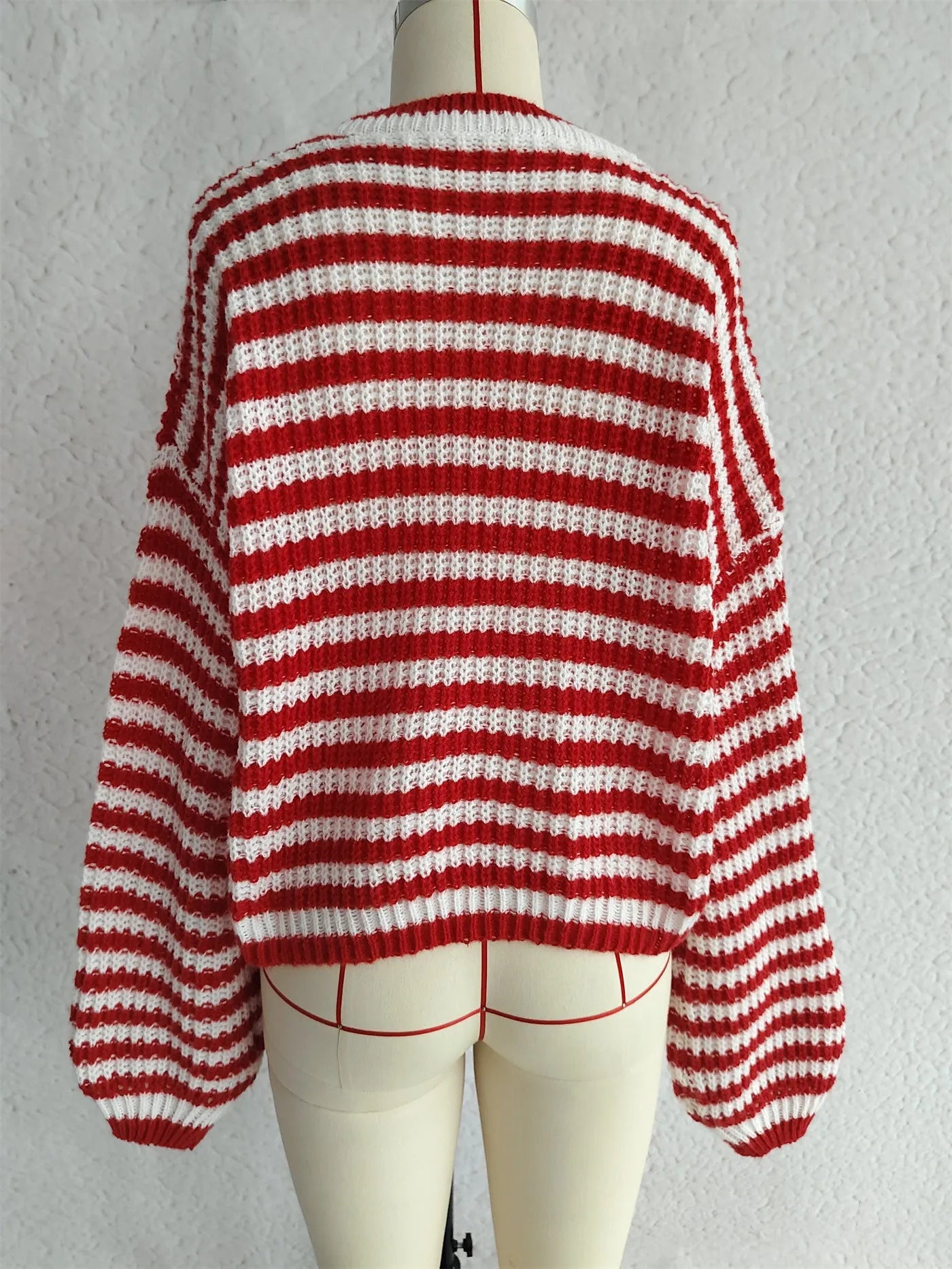 Women's vintage stripe knitted pullover sweater with round neck and long sleeves