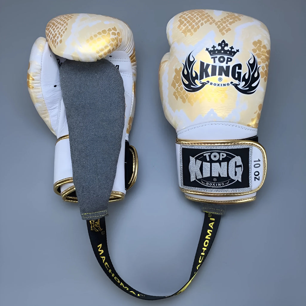 Moistureproof bag for boxing gloves with high grade flannelette and absorbent pad, in Lavender scent