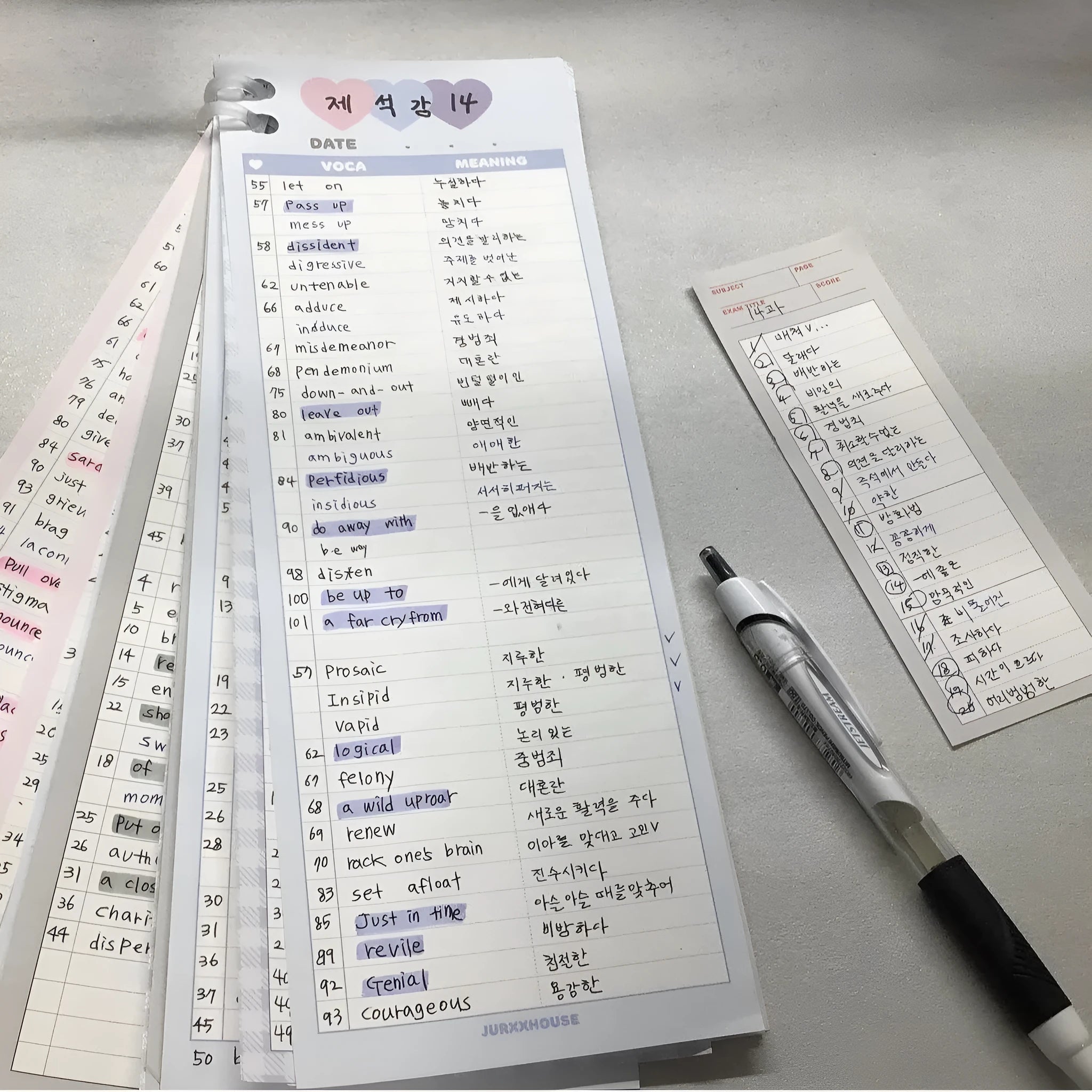 English words notepad with vertical format and blue cover showing B5 half size dimensions