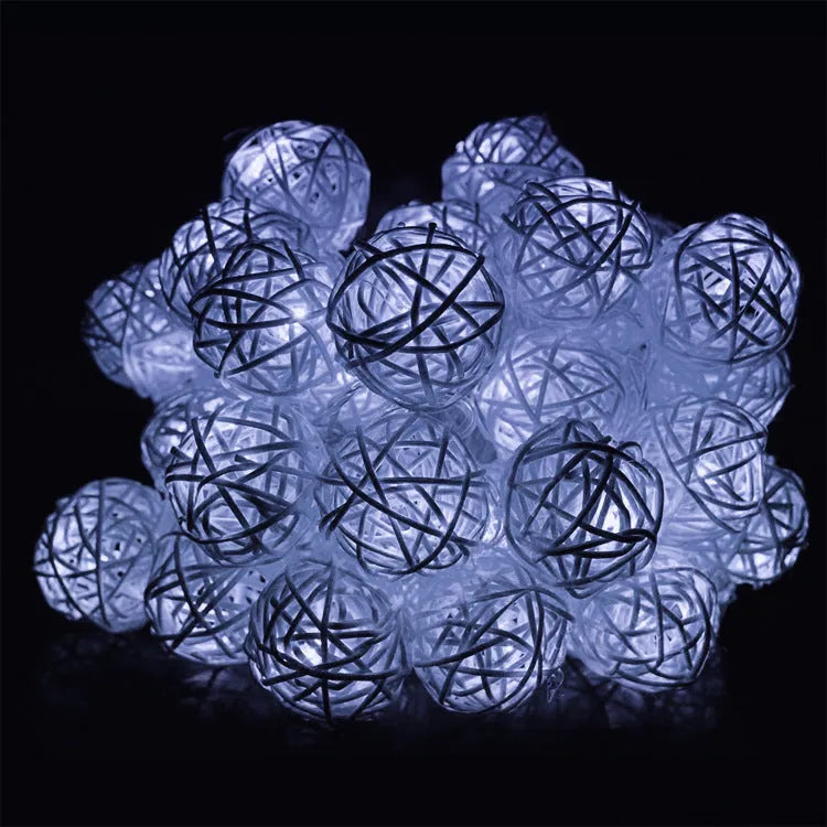 30 LED solar string light with 6m length, IP65 rating, and colour or warm white light options
