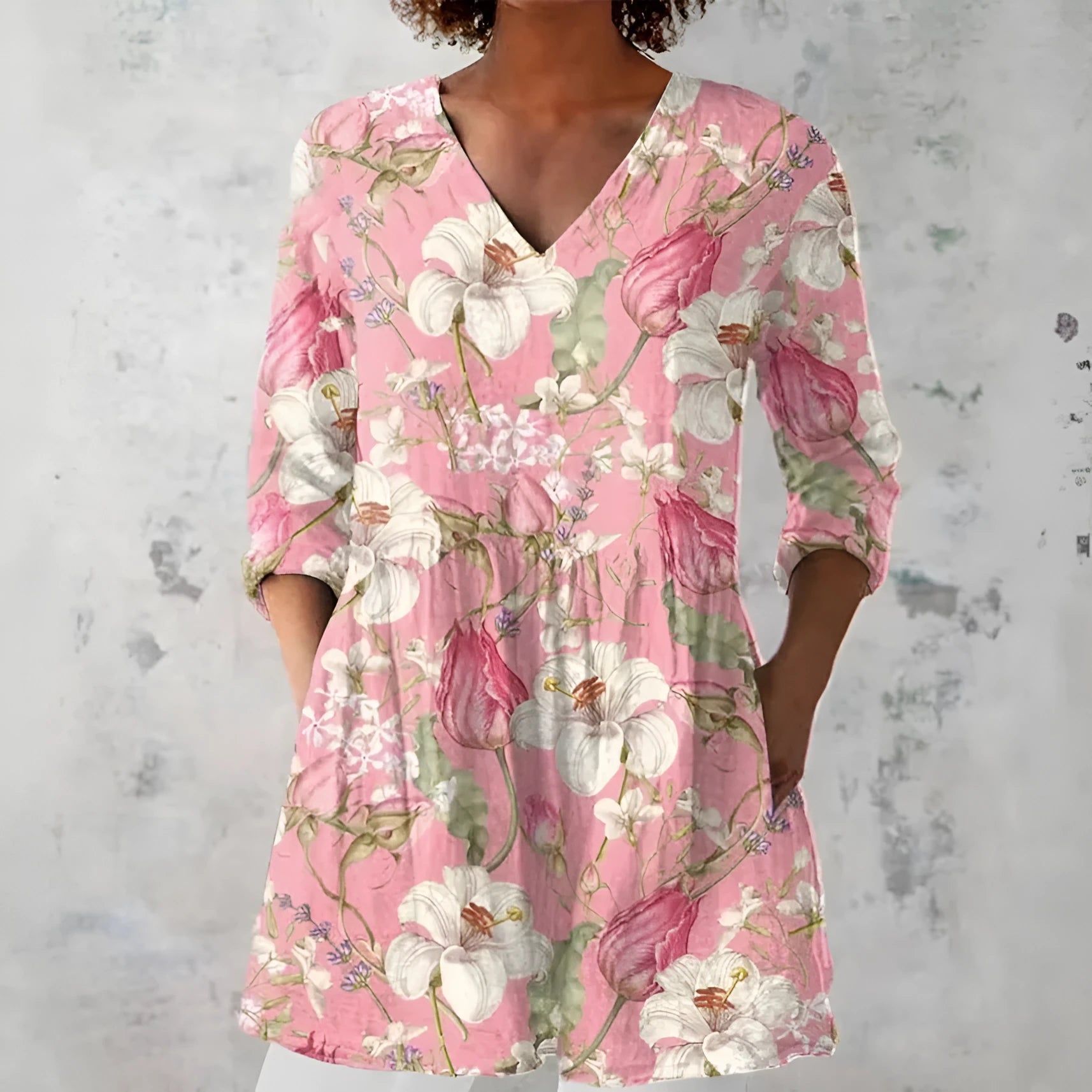 Women's slim fit long-sleeved top with a retro digital print design in a selected colour.
