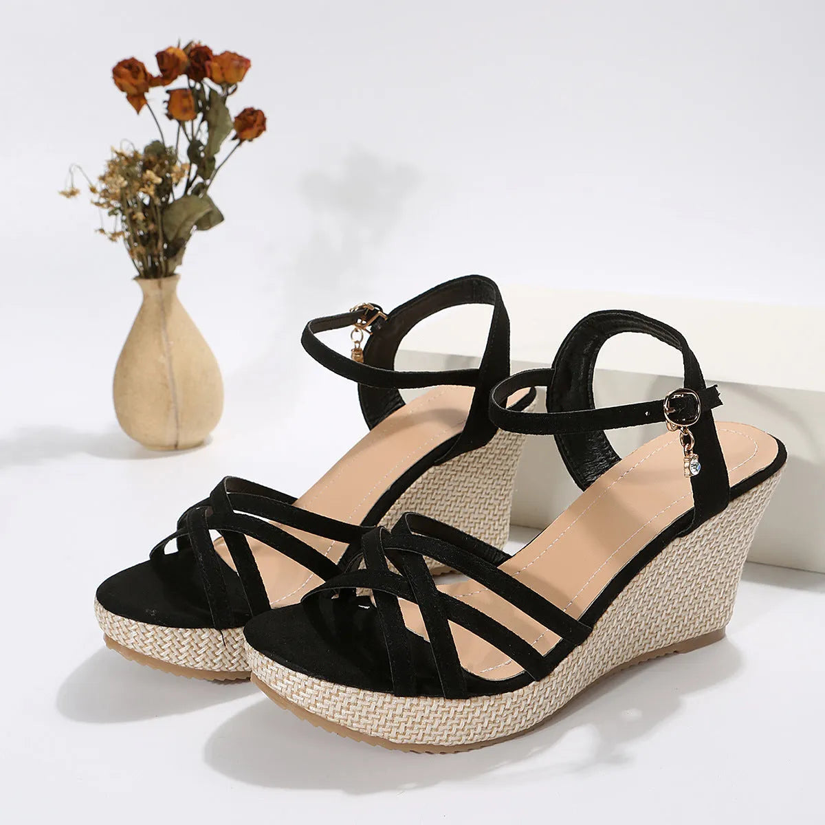 Women's wedge sandals with fish mouth open toe in black cloth upper