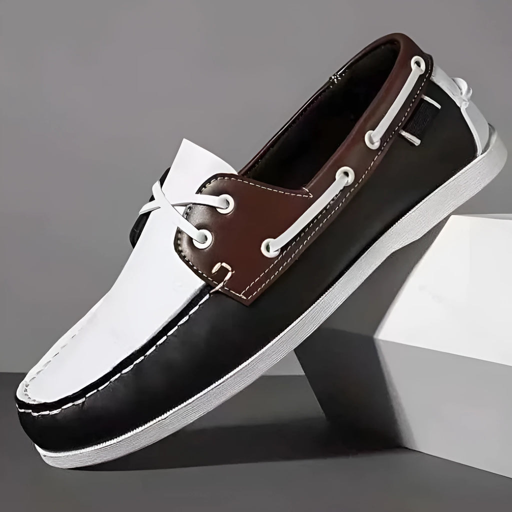 Men's British-style casual shoes in black with round toe and flat heel