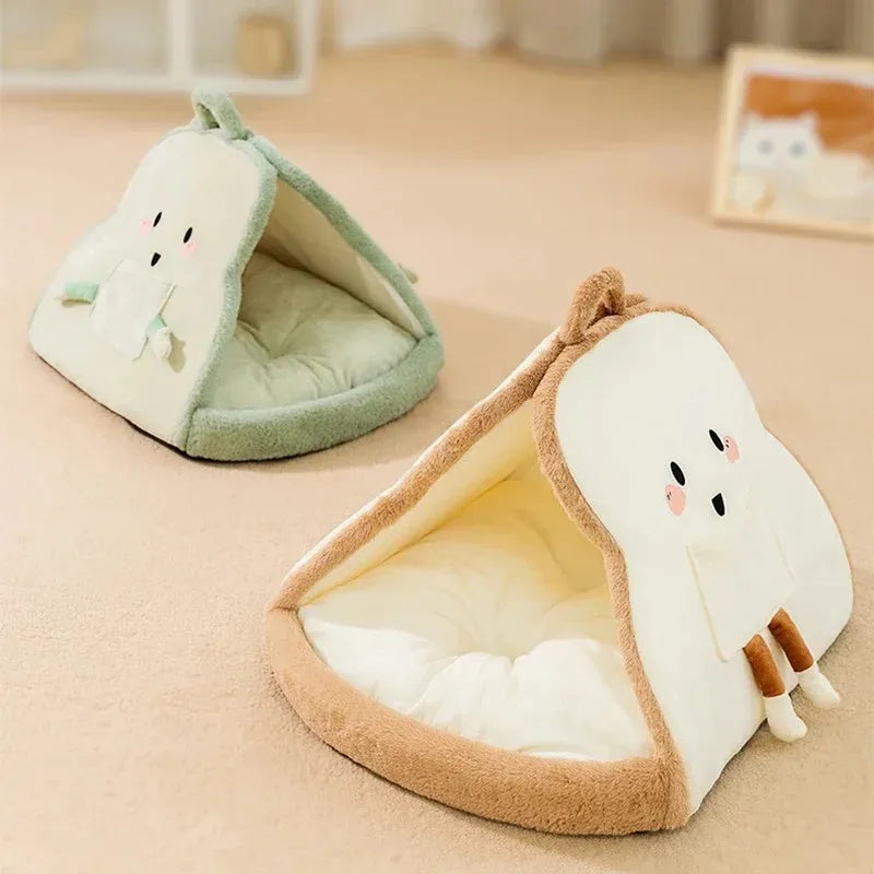 Green enclosed cat tent bed with removable blanket for winter sleeping
