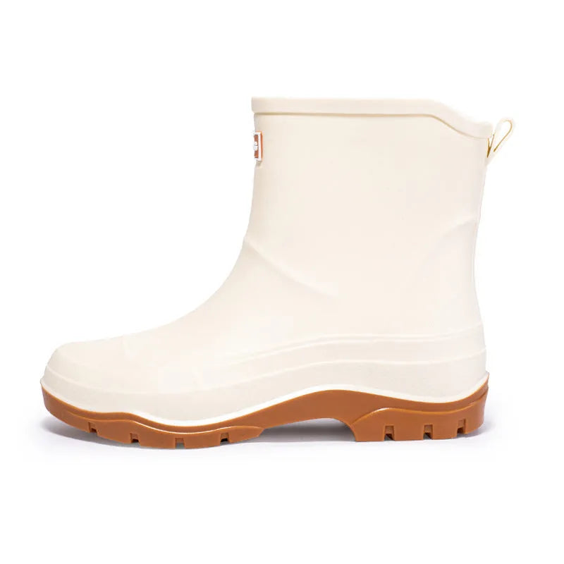 Women's short waterproof rubber shoes in solid colours with non-slip soles and flat heel