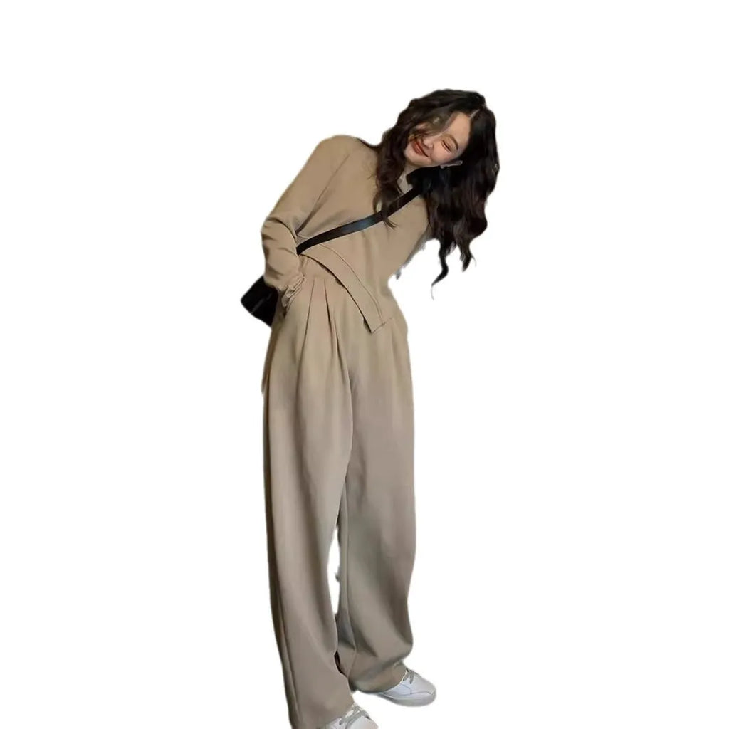 Women's khaki casual sports suit with loose trousers and long sleeve top in Japanese-Korean style