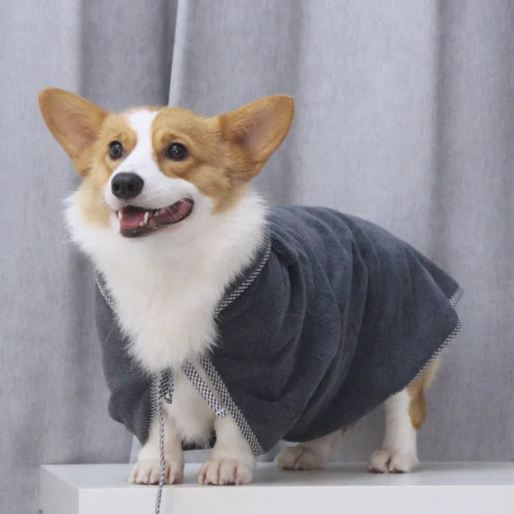 Ultra fine fiber pet towels in grey and green colours for dog and cat baths