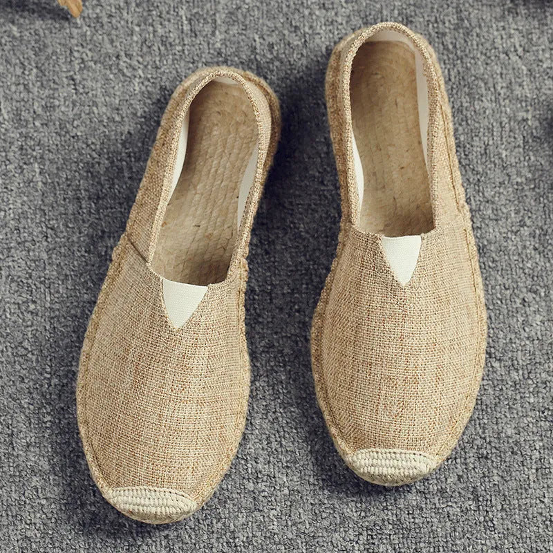 Men's casual canvas shoes in round toe design available in multiple colours